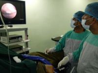 عدن: دكتور "الشعبي" ينفرد بعمليات إعادة بناء الرباط الصليبي باستخدام تقنية المنظار الجراحي